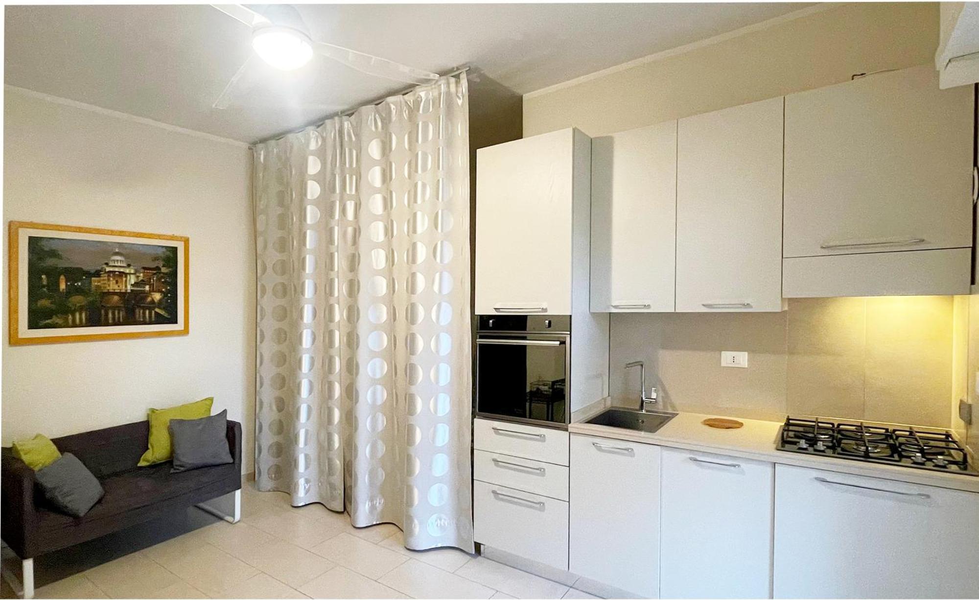 Vatican Flat * Roma